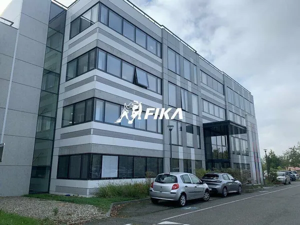 Bureau 299 m²