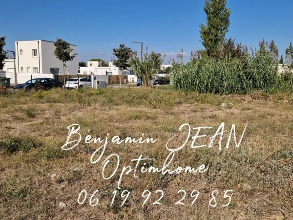 Terrain 752 m²