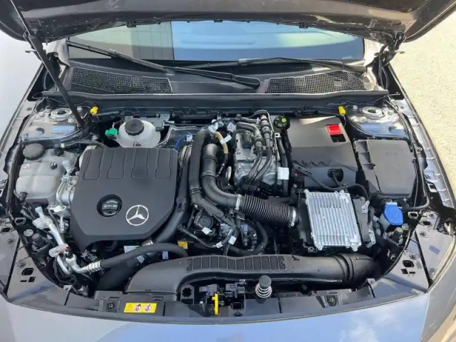 Mercedes Classe A 250 e hybrid eq amg line — photo 4