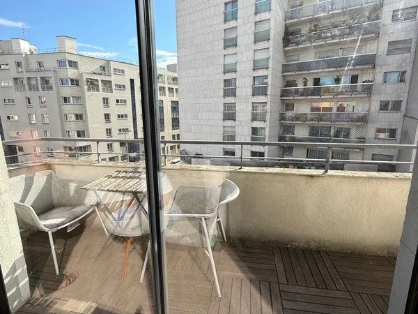 PARIS 13eme-lot de 2 studios- dont 1 avec balcon - idéal investisseur
