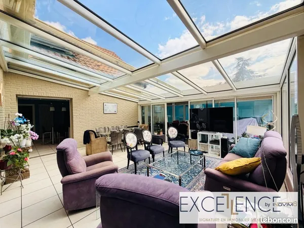 Villa 5 pièces 248 m²