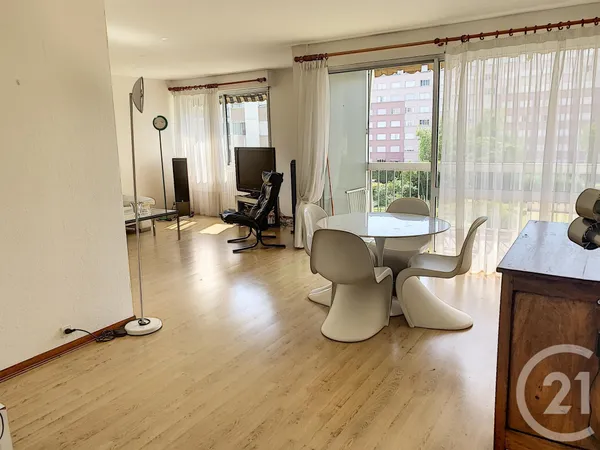 Appartement 3 pièces 82 m²