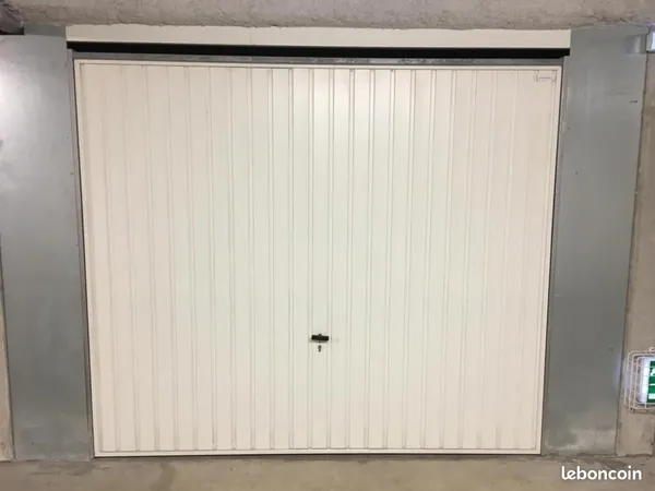 Garage/box 12 m² Bourg En Bresse