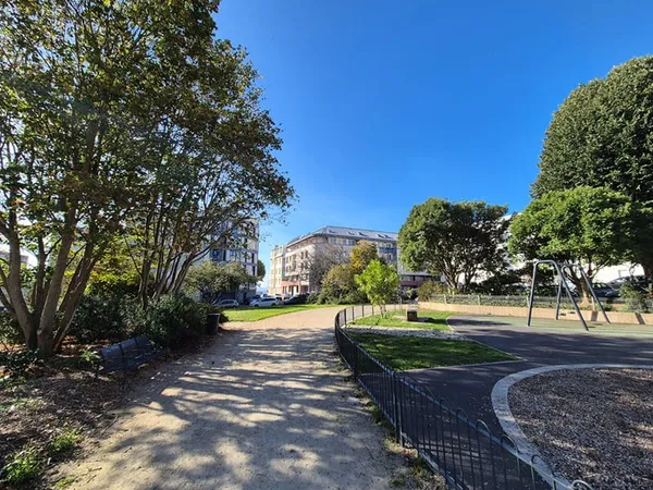 Appartement secteur Gambetta, 48 m2 (Ascenseur et parking en sous-sol)