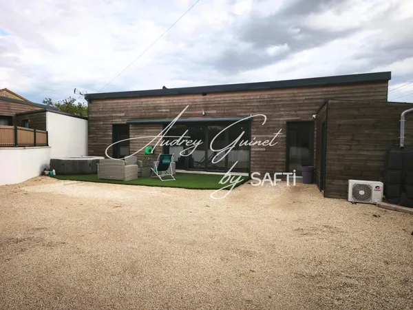 Maison récente 3 chambres - Location meublée - 85 m² avec terrasse et extérieur clos