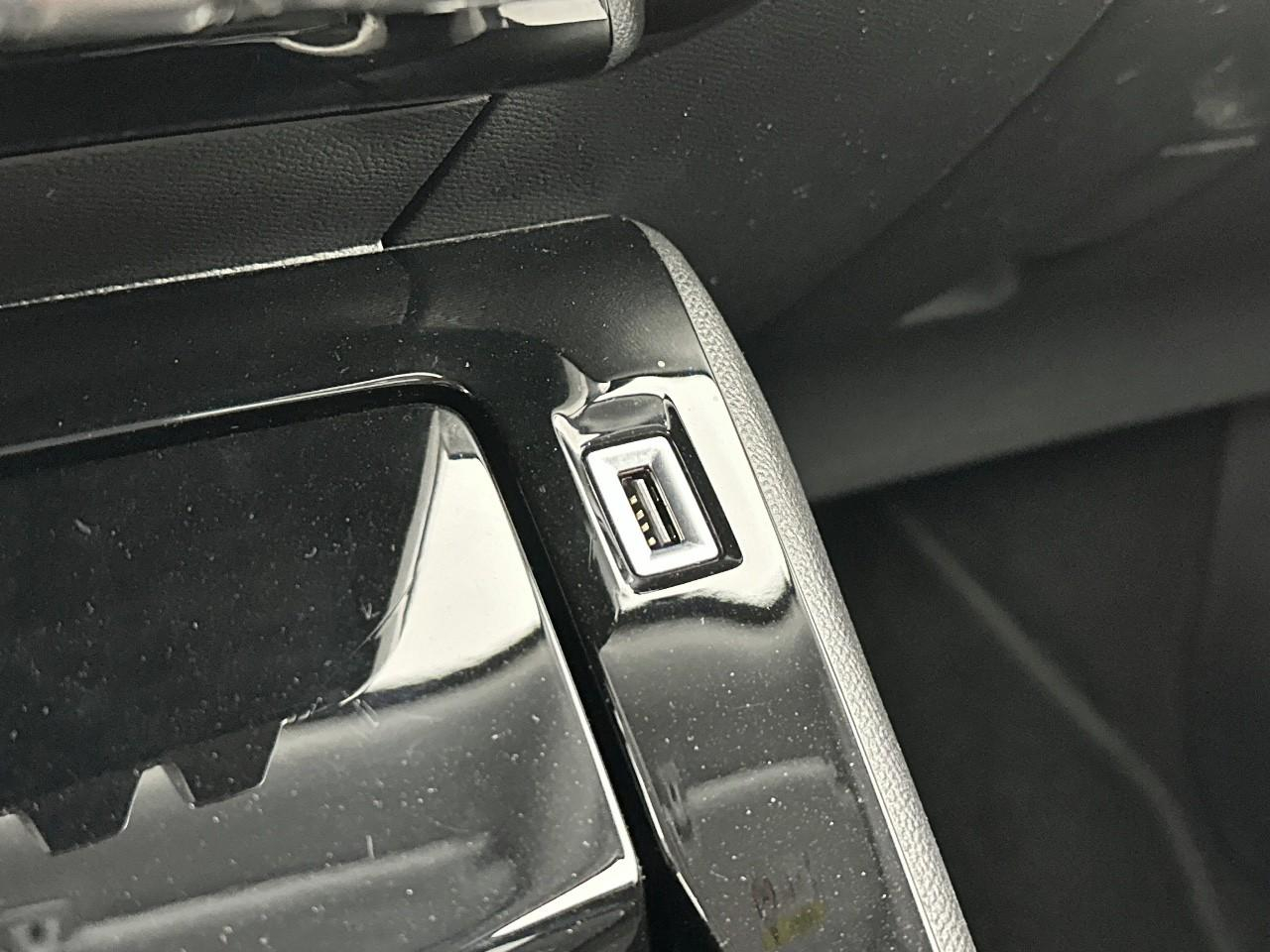 Peugeot 2008 puretech 130 s&s bvm6 allure — photo 30