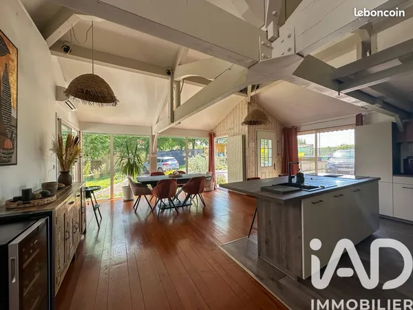Maison 5 pièces 240 m²
