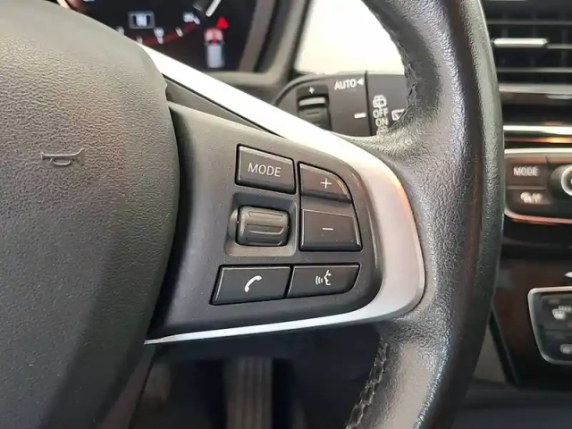 Bmw X1 sdrive 16d 116 ch — photo 35
