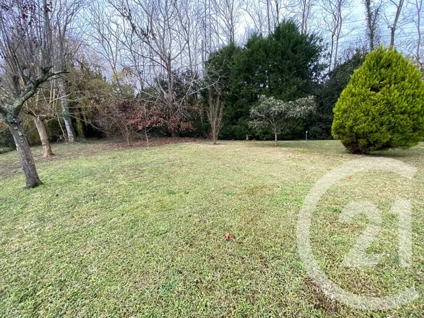 Terrain 518 m²