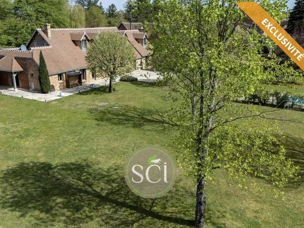 Maison 7 pièces 233 m²