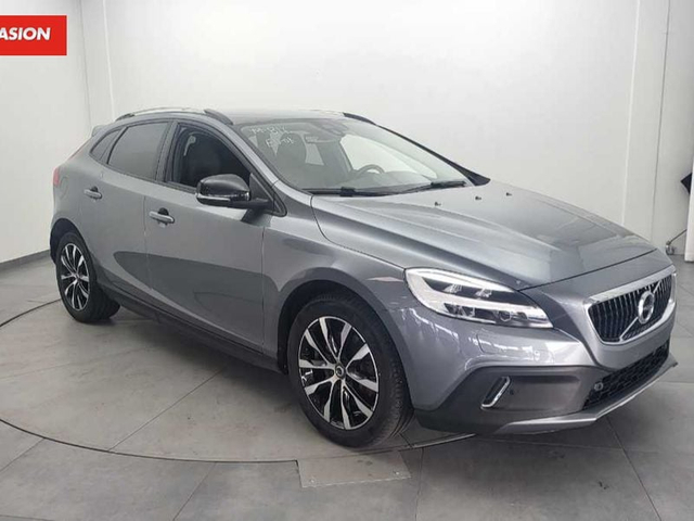 Volvo V40 T3 CROSSCOUNTRY SOMMUM BA