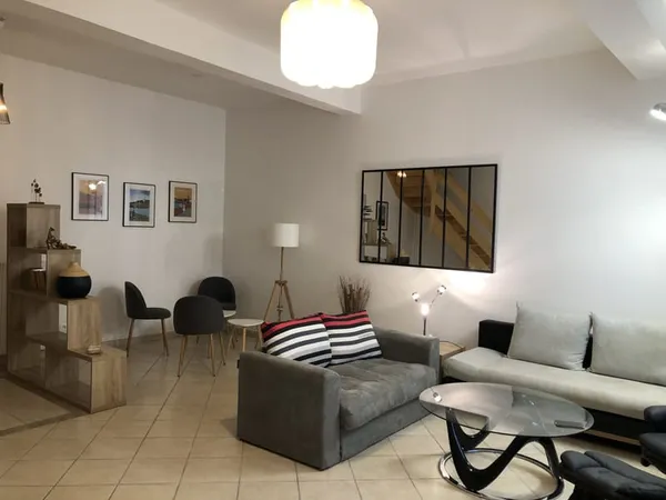 A louer maison de village meublée à Meilhan sur Garonne