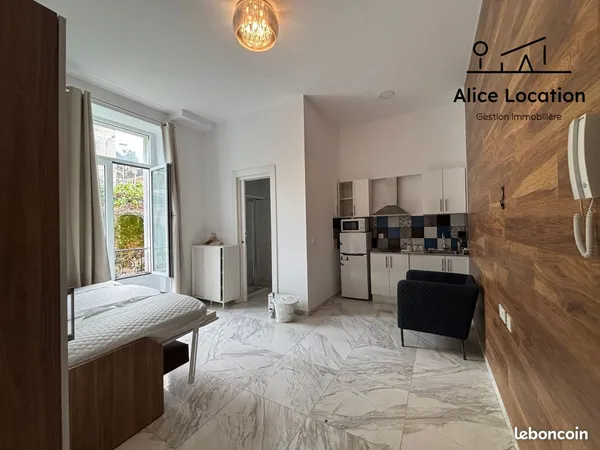 Studio 1 pièce 18 m²