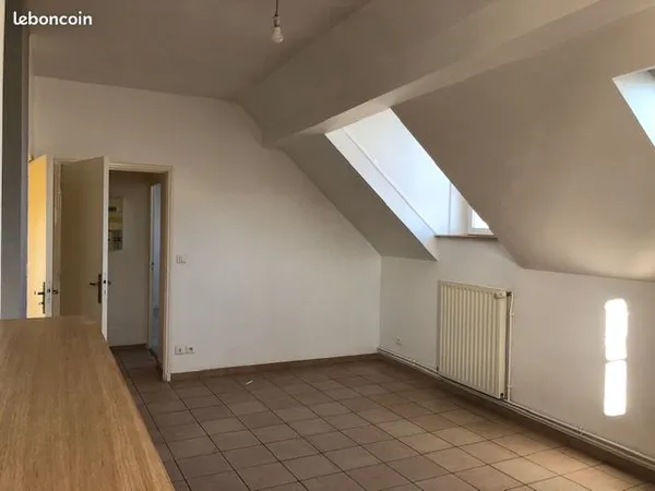 Appartement t2 plein centre dans residence calme