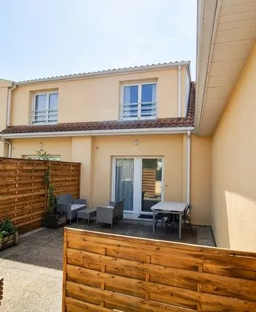 ​T3 Meublé 73 m² - Grands Extérieurs, Climatisation & Garage privé