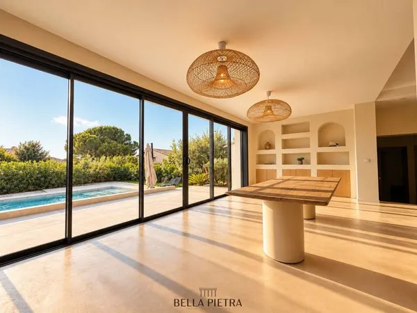 Villa 7 pièces 300 m²