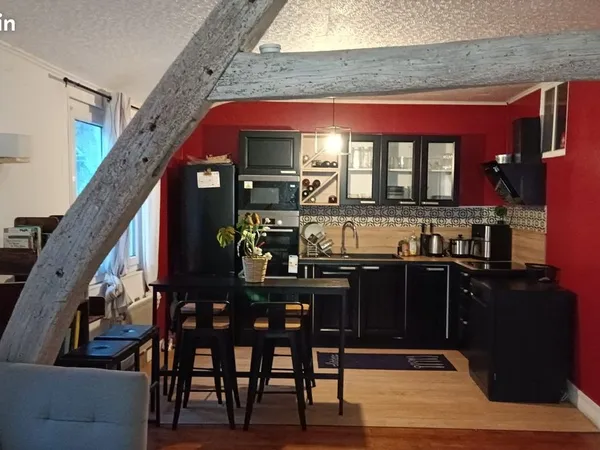Chambre meublée avec sdb privative - Centre historique Beaugency