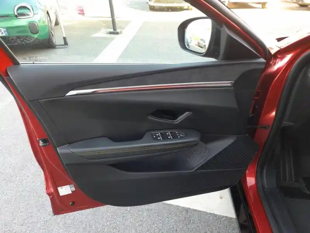 Renault Megane e-tech ev60 220 ch optimum charge — photo 11