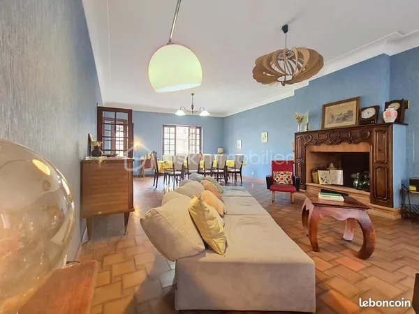 Maison de village 8 pièces 272 m²