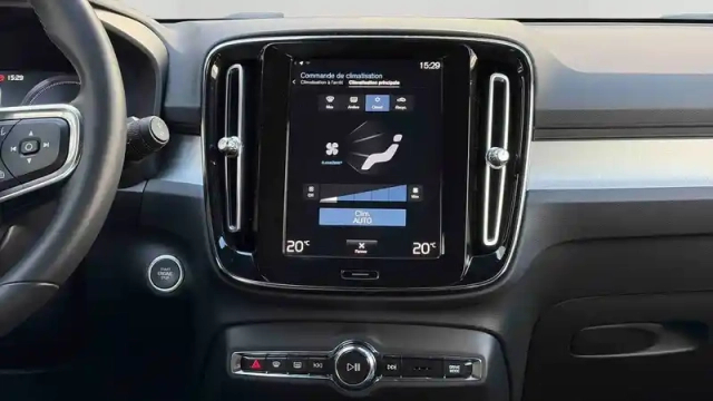 Volvo Xc40 t4 recharge 129+82 ch dct7 — photo 19