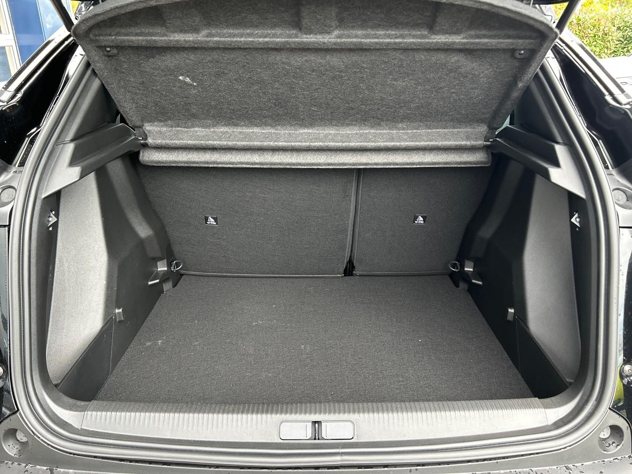 Peugeot 2008 1.2 hybrid 145ch allure e-dcs6 — photo 6