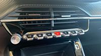 Peugeot 2008 1.2 PureTech 130ch S&S Style — photo 26