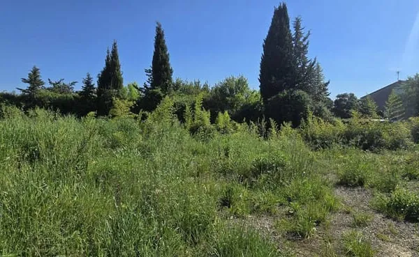Terrain 405 m²