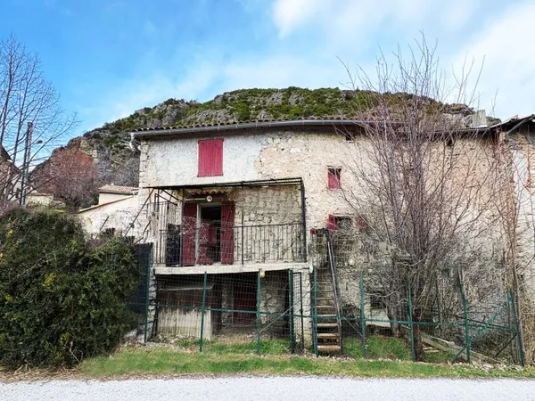 Gorges du Verdon- Vends maison 75m² + Grand grenier aménageable
