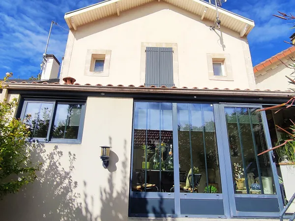 A VENDRE - CHATELAILLON-PLAGE - Triangle d'or - Maison typique 2 Chambres - Cour extérieure