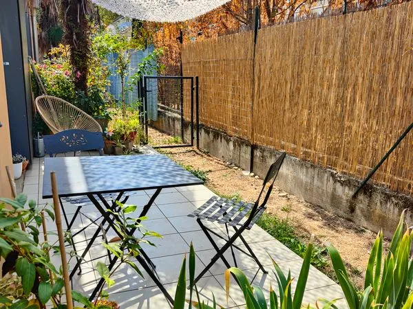 T3 meublé 63 m² avec jardin clôturé, terrasse et parking sécurisé — Toulouse Pont des Demoiselles