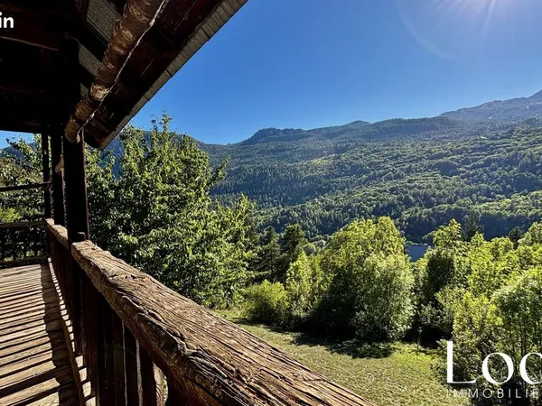 Maison 6 pièces 280 m²