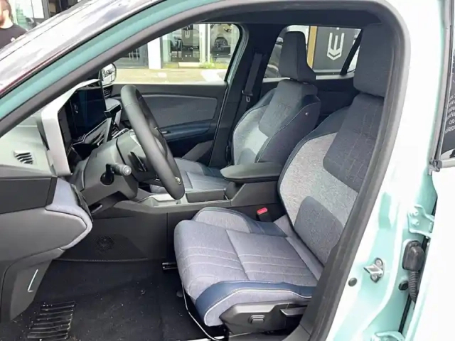 Renault 4 renault  e-tech electrique 150 ch autonomie confort — photo 9