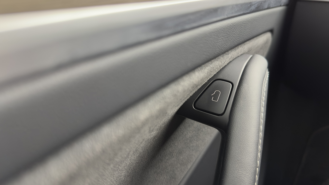 Tesla MODEL Y Grande Autonomie Dual Motor AWD — photo 14