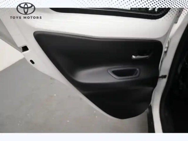 Toyota Aygo 1.0 vvt-i 72 dynamic — photo 32