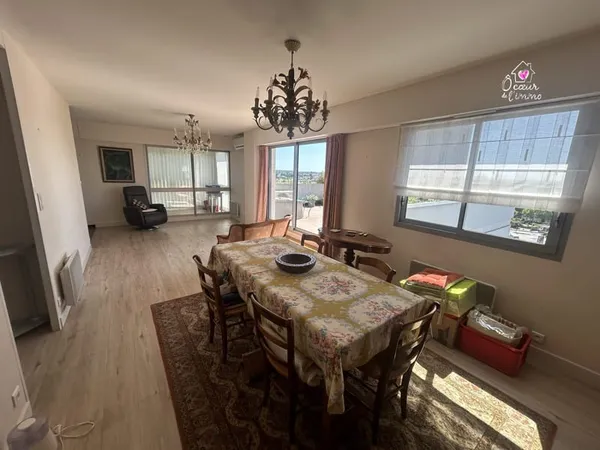 APPARTEMENT AVEC TERRASSE
