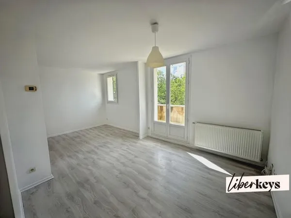 Appartement de 2 pièces lumineux de 31,49 m² avec balcon - Vaulx-en-Velin