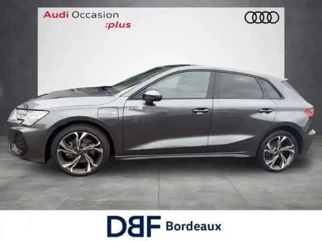 Audi A3 tfsi e hybride rechargeable 204 s tronic 6 s line — photo 2