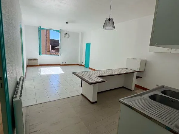 T 2 centre village 65m2