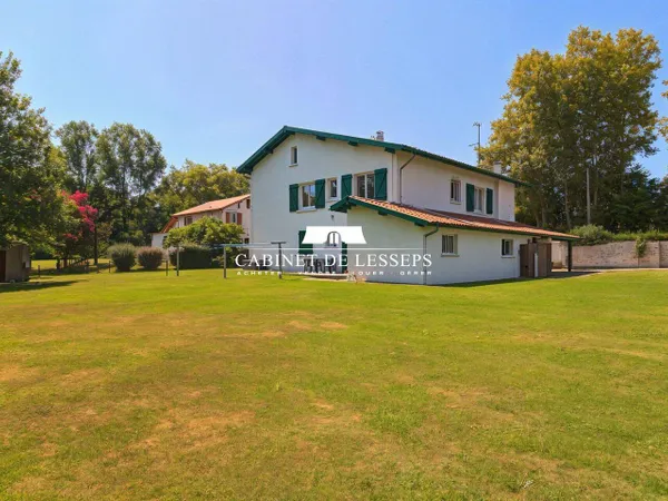 Villa 6 pièces 213 m²
