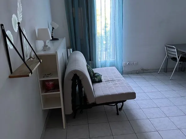 À louer grand studio
