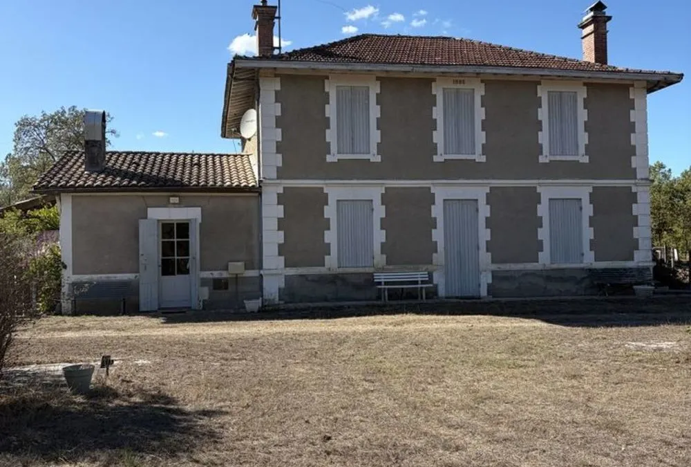 Photo 1