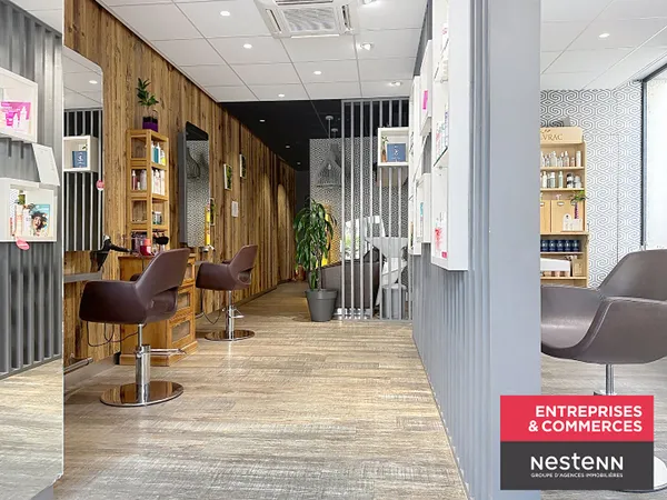 Belle opportunité, Fonds de commerce Salon de Coiffure mixte au coeur du village de Larajasse