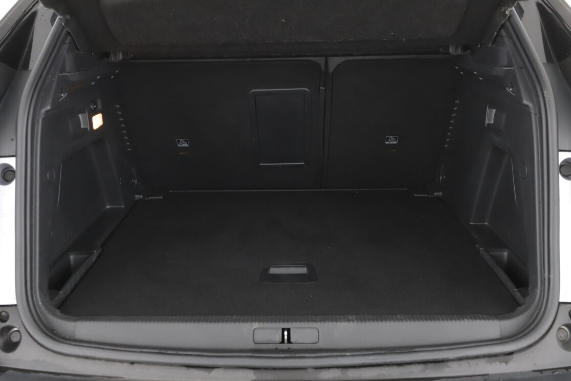 Peugeot 3008 1.5 Blue-HDi GT EAT8 — photo 16