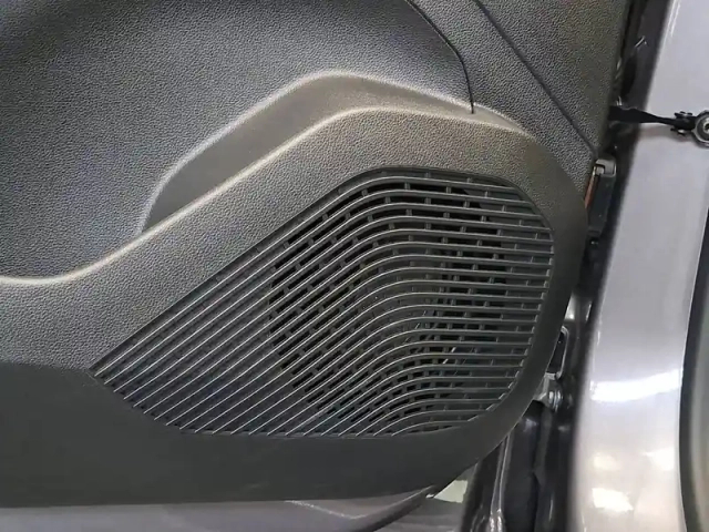 Renault Captur e-tech 145 - 21 — photo 38