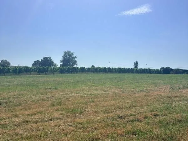 Terrain 560 m² Creon
