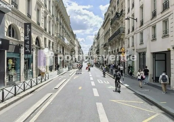 Commerce habillement/textile 45 m²