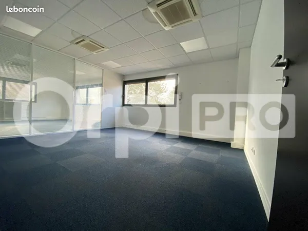 Bureau 88 m²