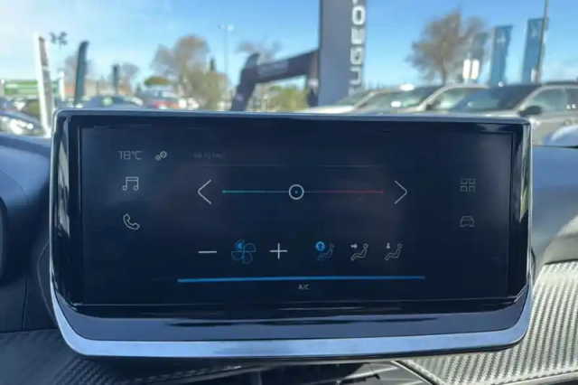 Peugeot 208 hybrid 110 ch e-dcs6 — photo 16