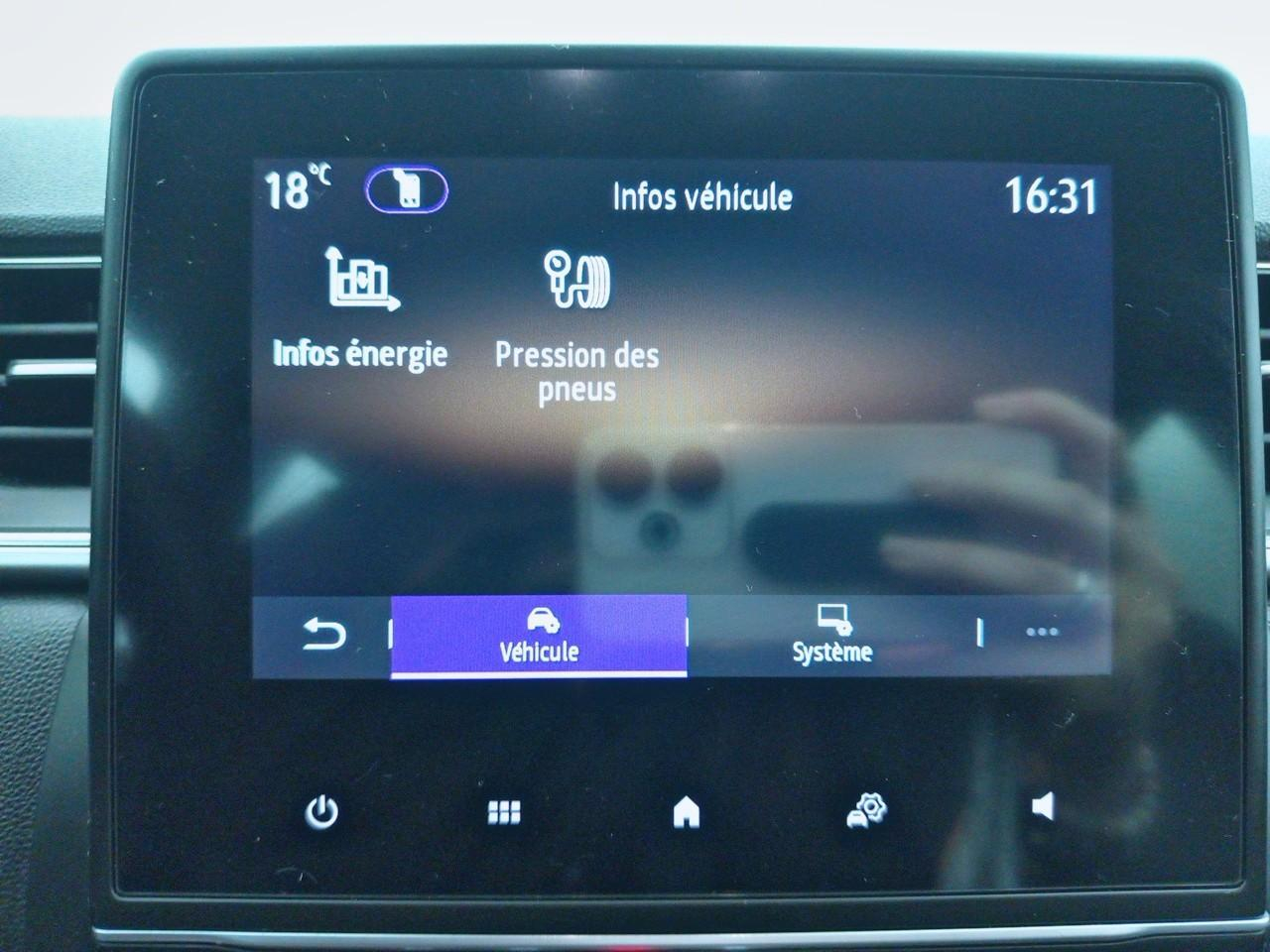 Renault Captur e-tech plug-in 160 intens — photo 31