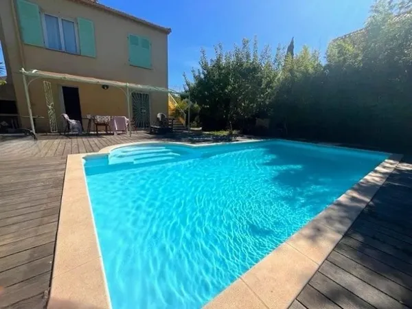 Villa 5 pièces 142 m²